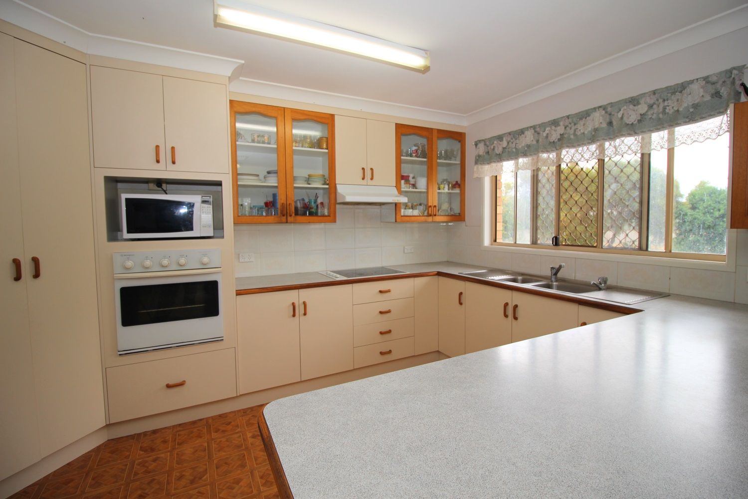 23B Crendon Street, Emerald, QLD 4720