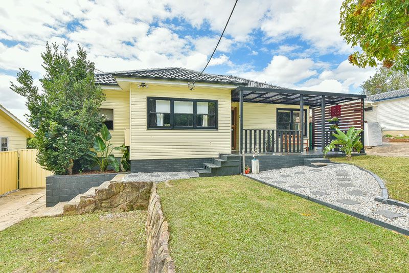 14 Bundarra Road, Campbelltown NSW 2560