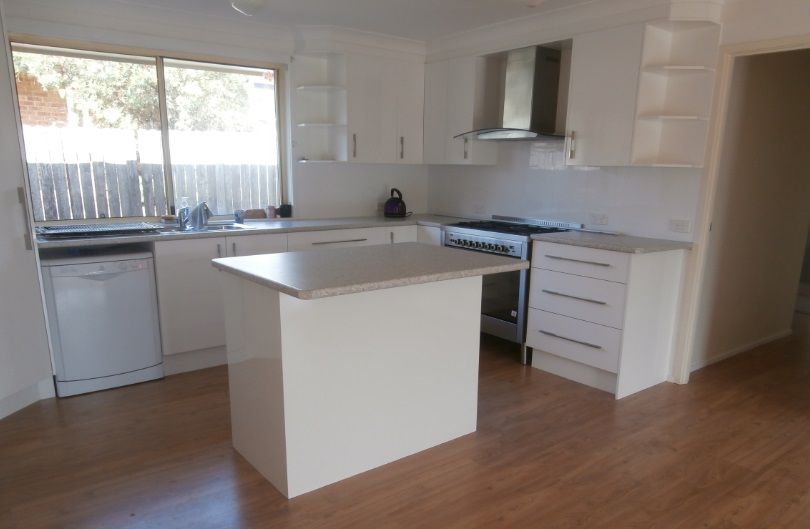 19 Illawarra Circuit, Worrigee, NSW 2540
