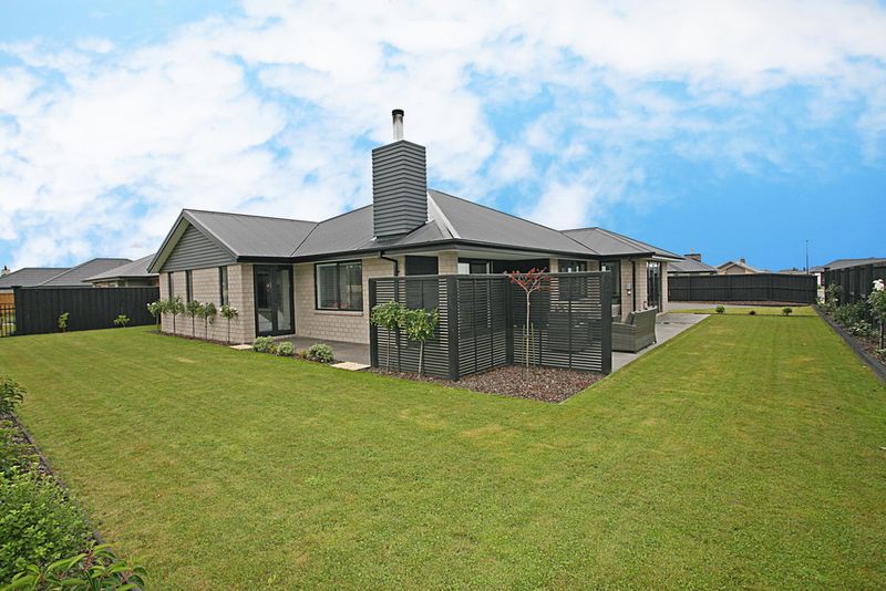 Why would you contemplate building? BEO $619,000 - Rolleston