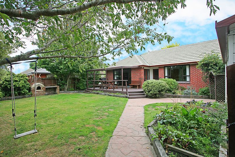 The Perfect Starter! Buyer enquiry over $367,000. - Hoon Hay