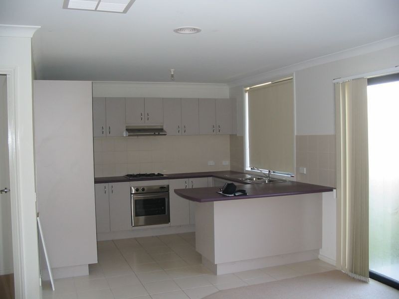 9 Lyrebird Walk, Whittlesea, VIC 3757