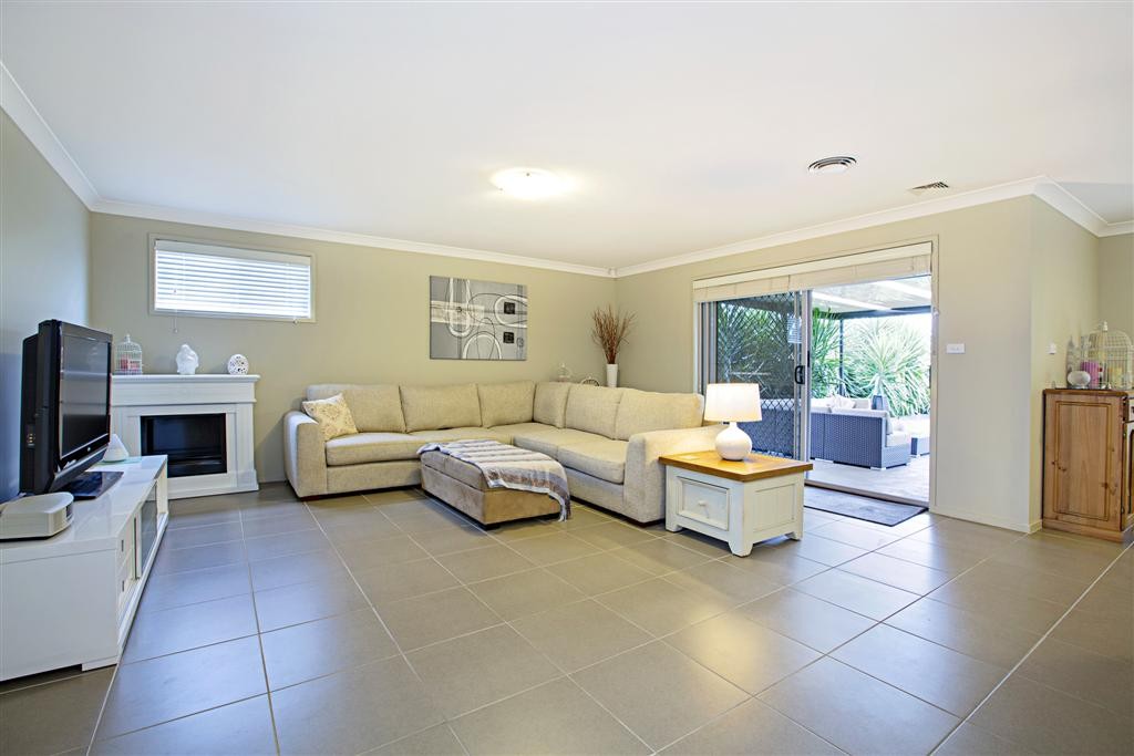 26 Kukundi Drive, Glenmore Park, NSW 2745