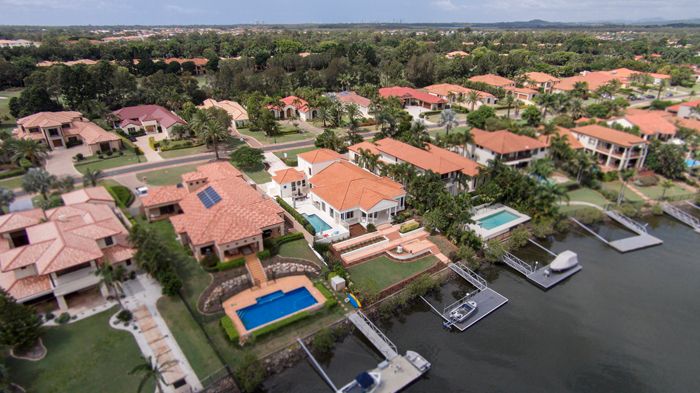 3132 Riverleigh Drive, Hope Island, QLD 4212