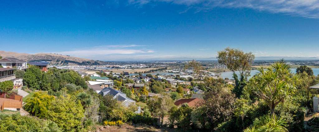 279 Cannon Hill Crescent photo 0