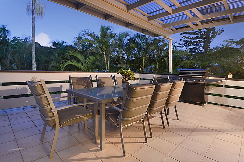 33 Mina Parade, Newmarket, QLD 4051