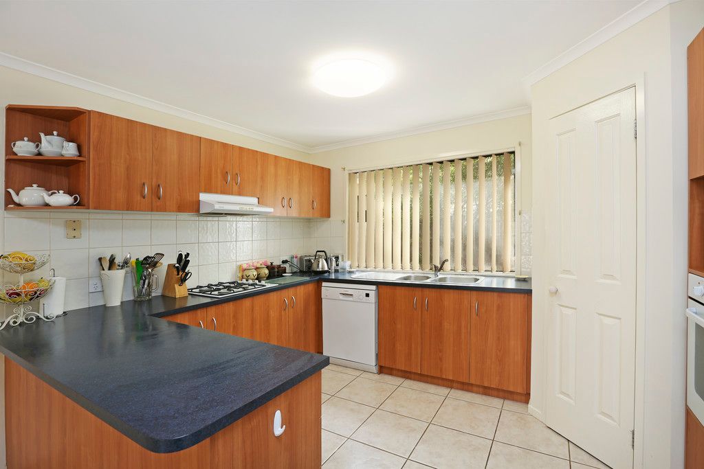 21 Cedarville Close, Highton, VIC 3216