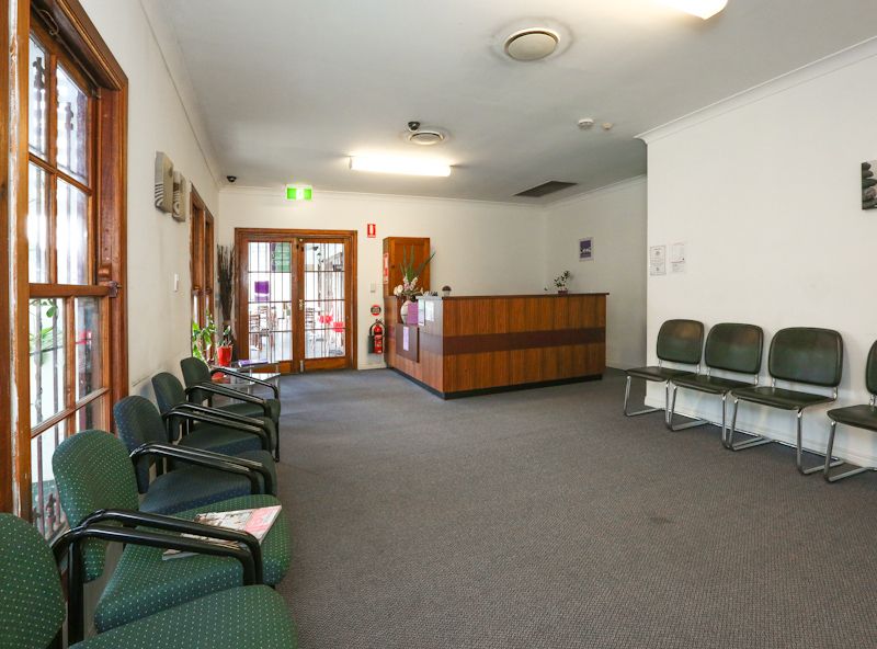 18 Dennis Road, Springwood, QLD 4127