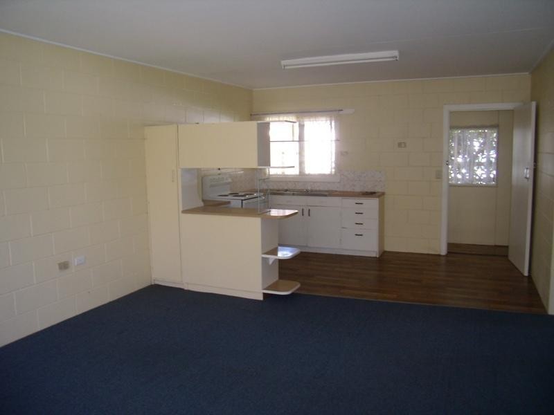 2/41 Hinkler Parade, Maroochydore, QLD 4558