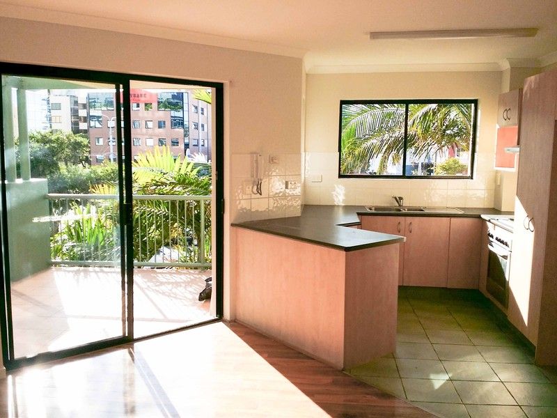 7/6  White Streeet, SOUTHPORT, QLD 4215