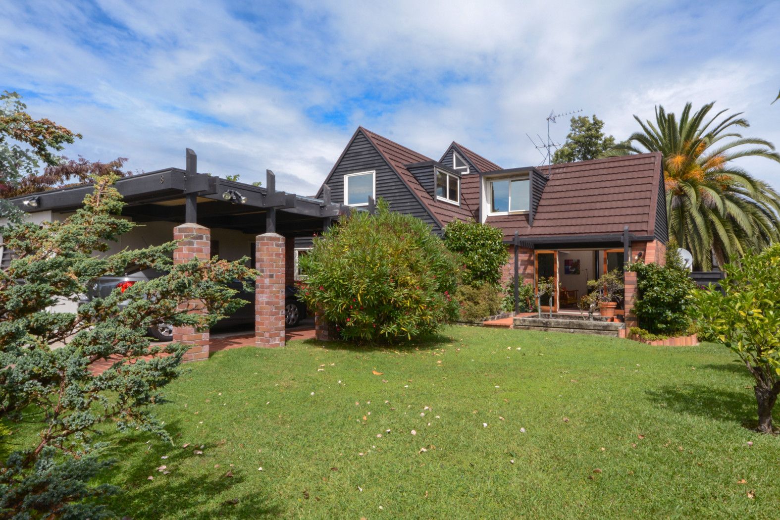 8 Sanctuary Point, Sunnyhills, Manukau City