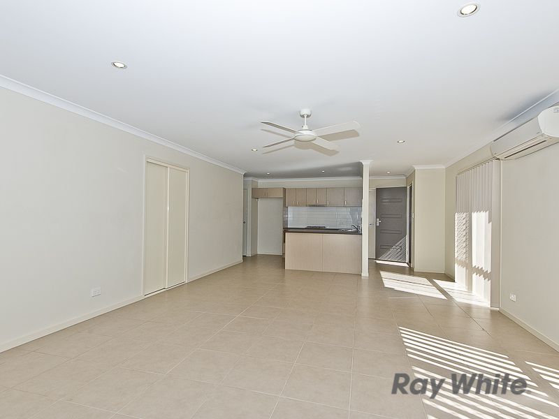 1 and 2, 22 Duporth Crescent, Dakabin, QLD 4503