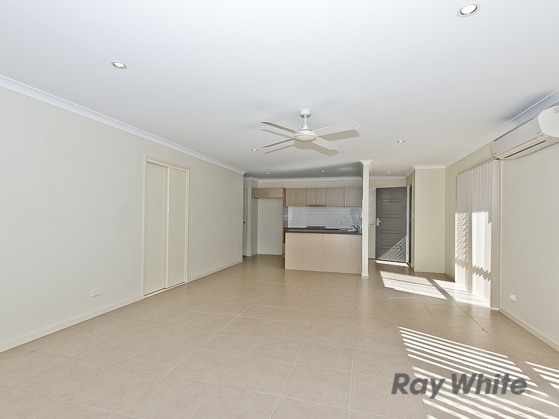 1 and 2, 22 Duporth Crescent, Dakabin, QLD 4503