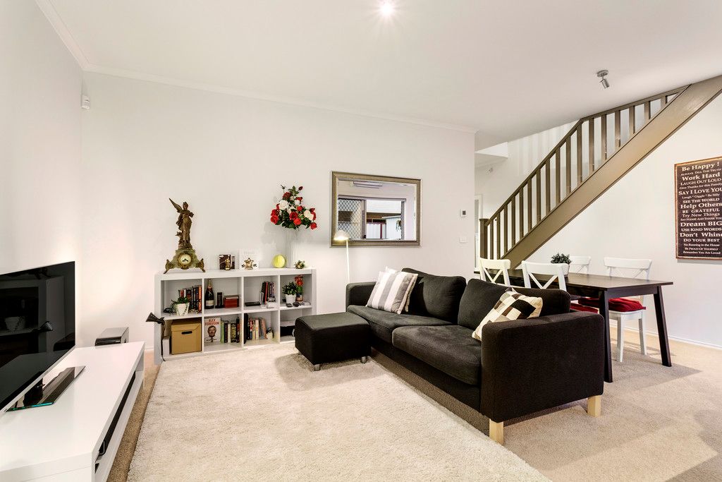 17 Hilltop Avenue, Clayton, VIC 3168