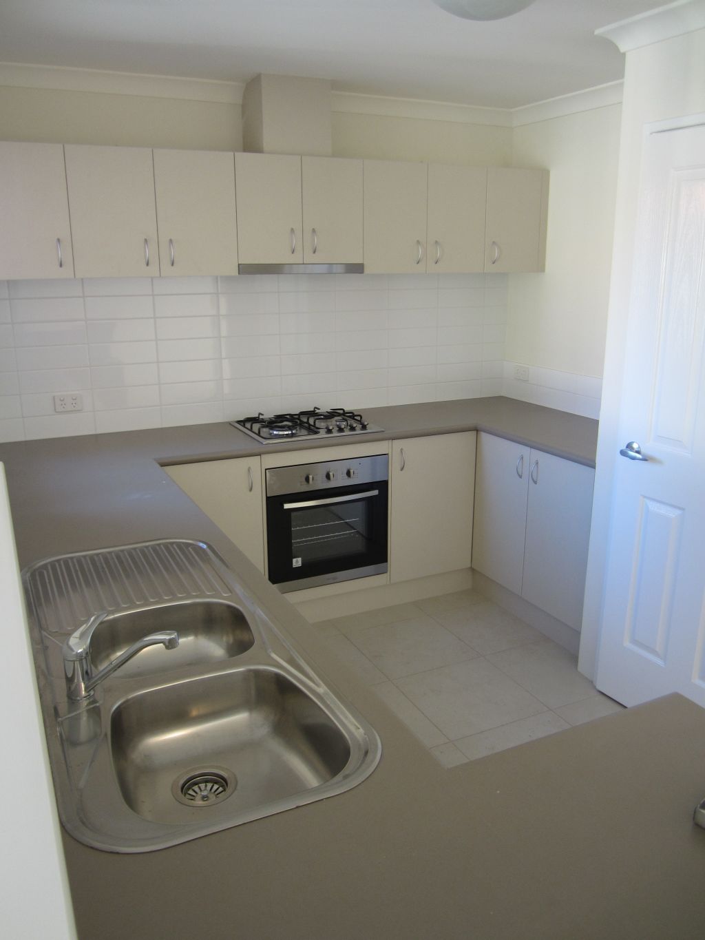 3/280 Robinson Avenue, Cloverdale, WA 6105