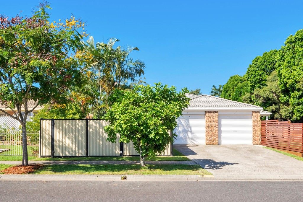 1/3 Kenny Drive, Labrador, QLD 4215