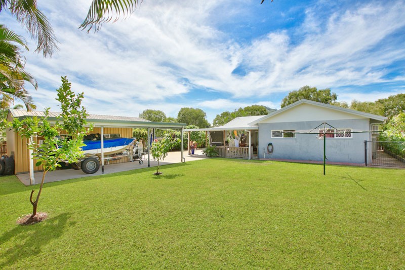 Kewarra Beach, QLD 4879