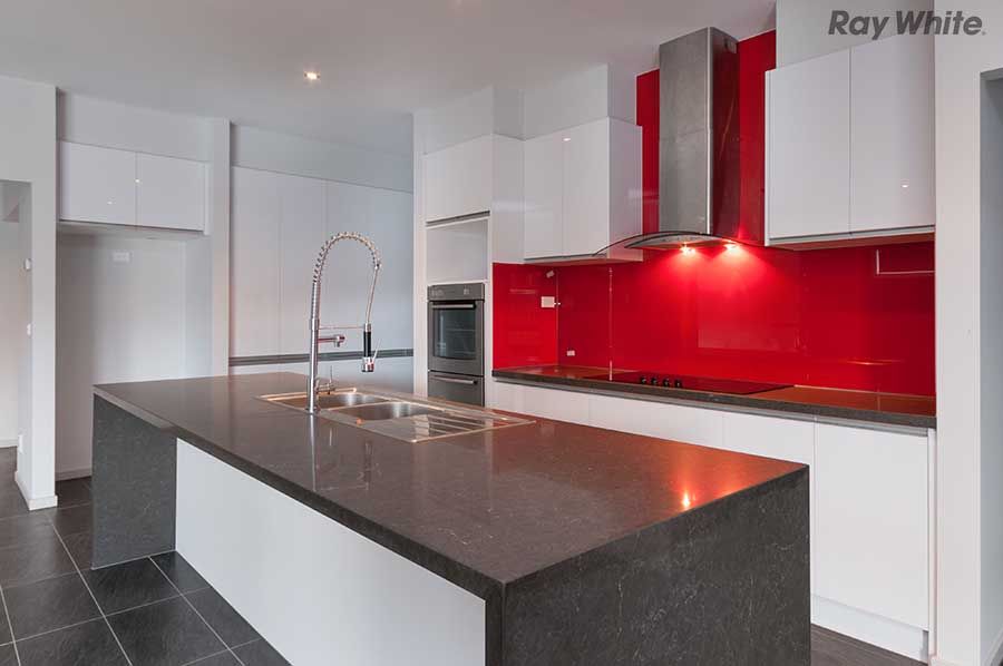 20 Litchfield Way, Taylors Hill, VIC 3037
