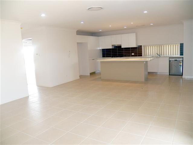 23 Boonderee Place, Kirkwood, QLD 4680