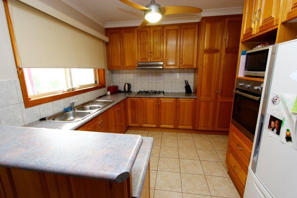 27 Blackbird Circuit, Lara, VIC 3212