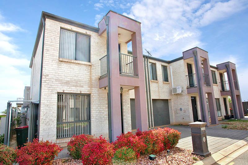 1 Hamra Drive, Smithfield, SA 5114
