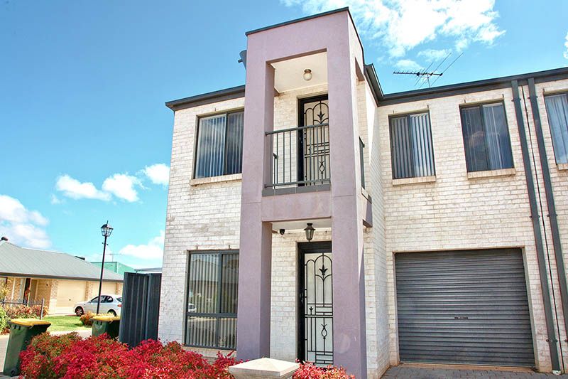 1 Hamra Drive, Smithfield SA 5114