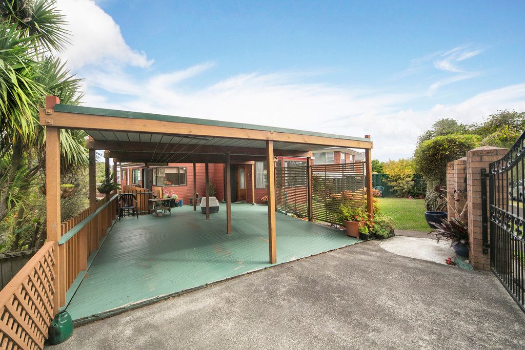 2A Waianiwa Place, Blockhouse Bay, Auckland City