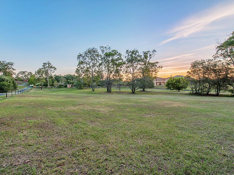 872 Beams Road, Bridgeman Downs, QLD 4035