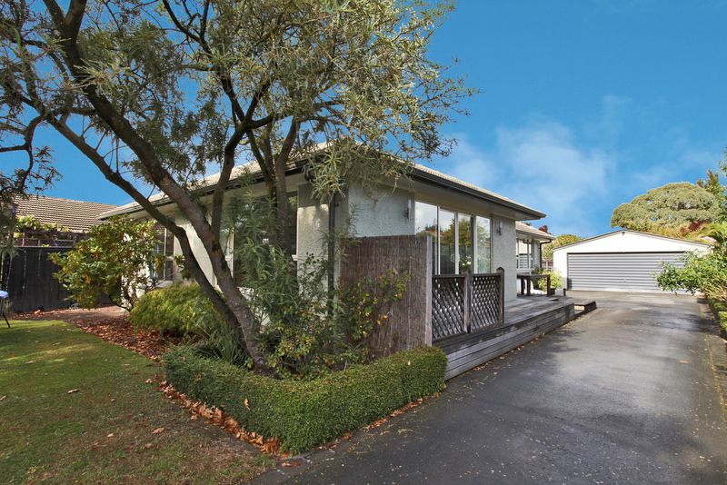 House 19 Burnside Crescent, Burnside, Christchurch City