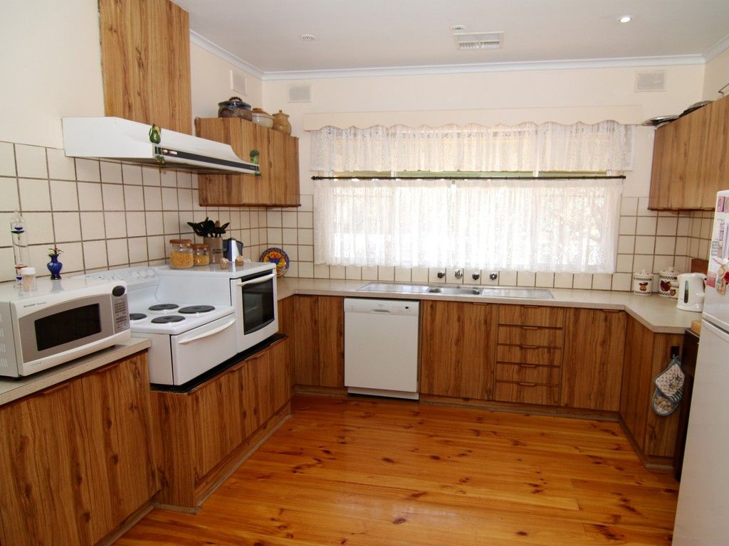 12 Nookamka Terrace, Barmera, SA 5345