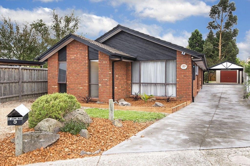 5 Layton Place, Mill Park VIC 3082