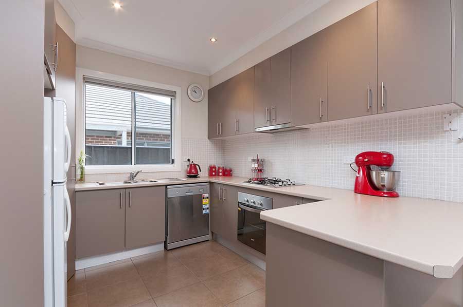 6 Waterway Street, Craigieburn, VIC 3064