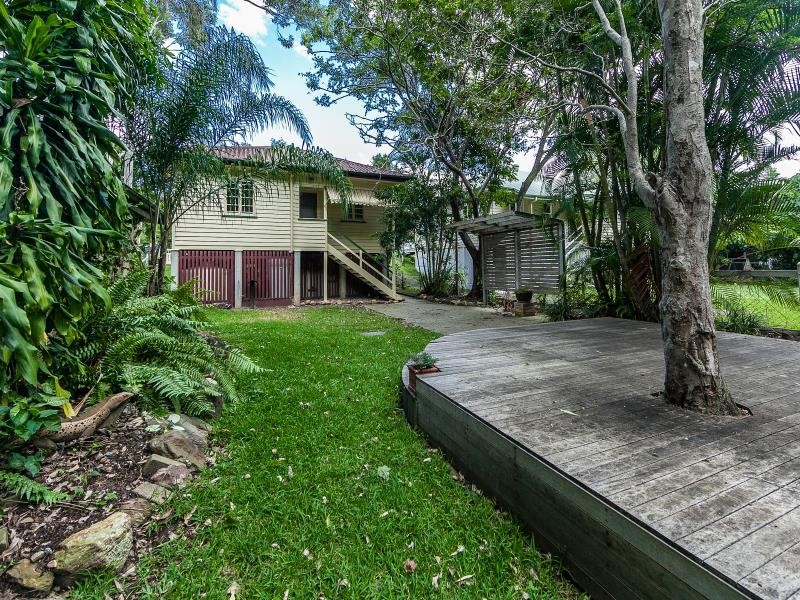 93 Fletcher Parade, BARDON, QLD 4065