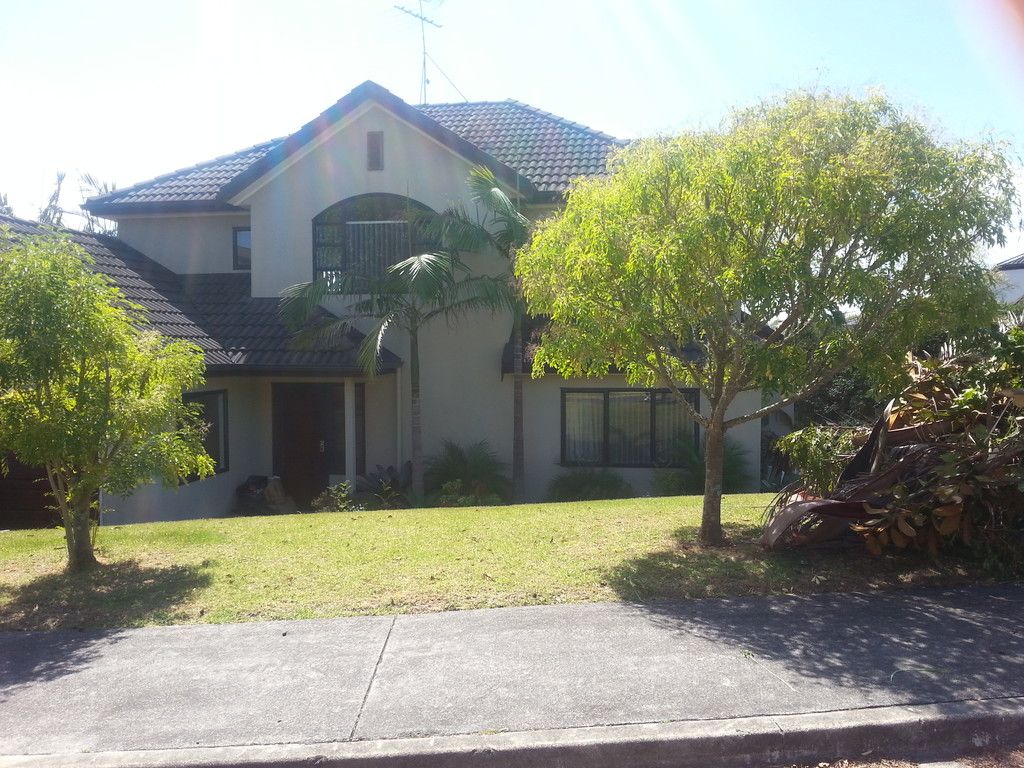 11 Margaret Henry Crescent, Northcross, North Shore City