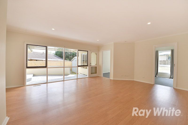 11 Kipling Avenue, Mooroolbark, VIC 3138