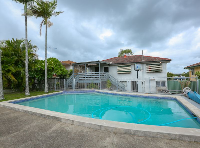 18 Trevelloe Street, Rochedale South QLD 4123