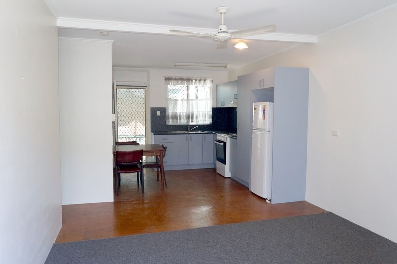 2/39 Rosella Street, West Gladstone, QLD 4680