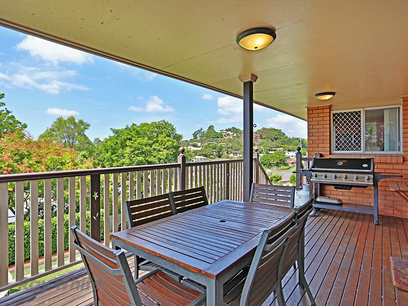 27 Maundrell Terrace, Chermside West, QLD 4032