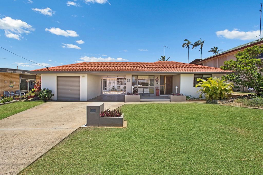 12 Hibiscus Parade, Banora Point NSW 2486