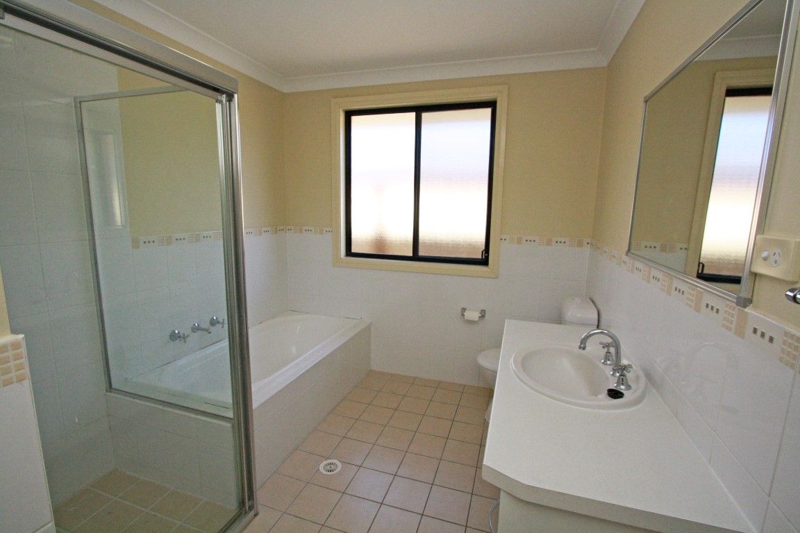 39 Greenhaven Cir, Woongarrah, NSW 2259