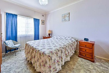 9 Bundarra Road, Campbelltown, NSW 2560