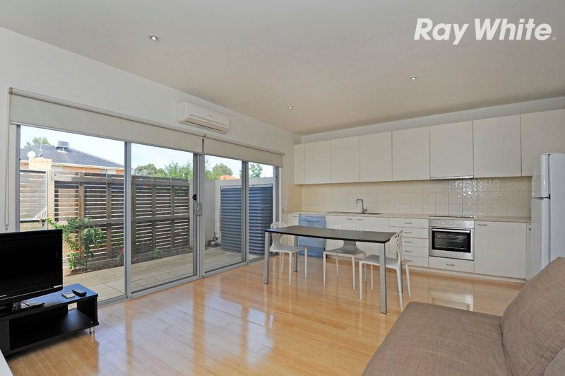 33 Waxflower Crescent, Bundoora, VIC 3083