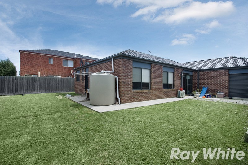 32 Freeman Drive, Pakenham, VIC 3810