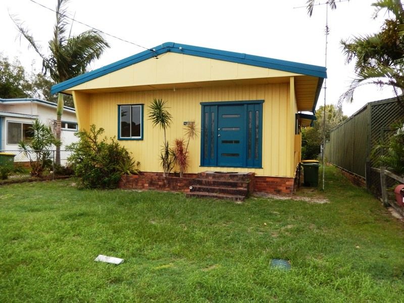 22 Cook Street, GOLDEN BEACH, QLD 4551