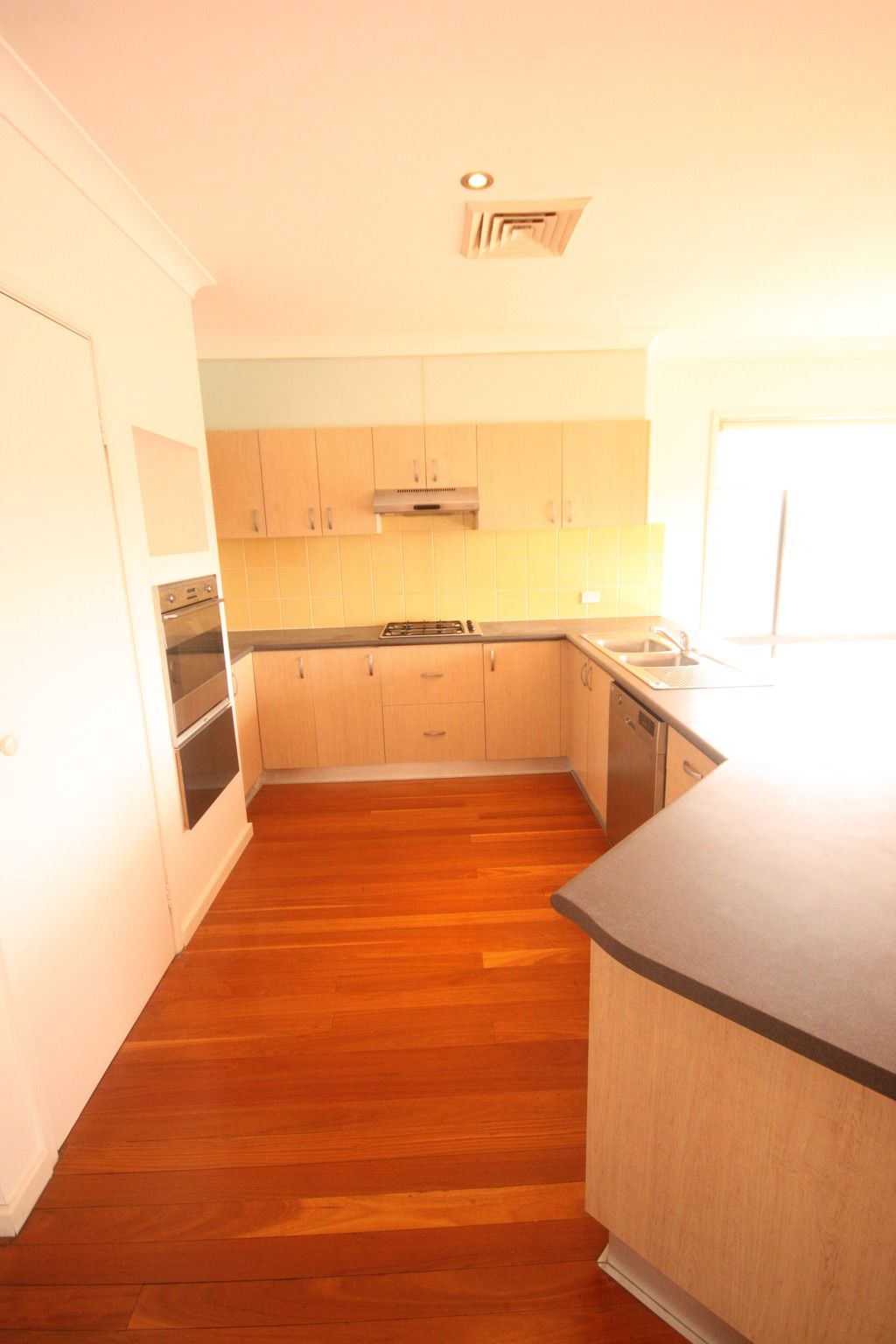 152 Englorie Park Drive, Glen Alpine, NSW 2560