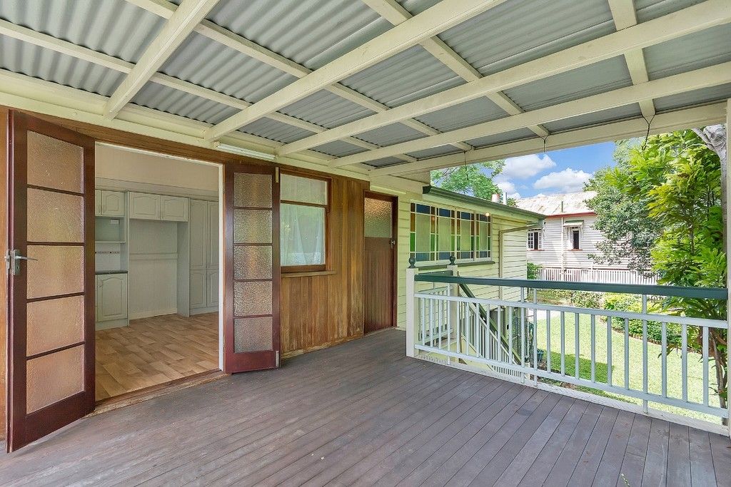 15 Frederick Street, Newtown, QLD 4305