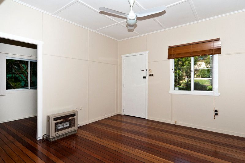 19 Christmas Street, North Toowoomba, QLD 4350