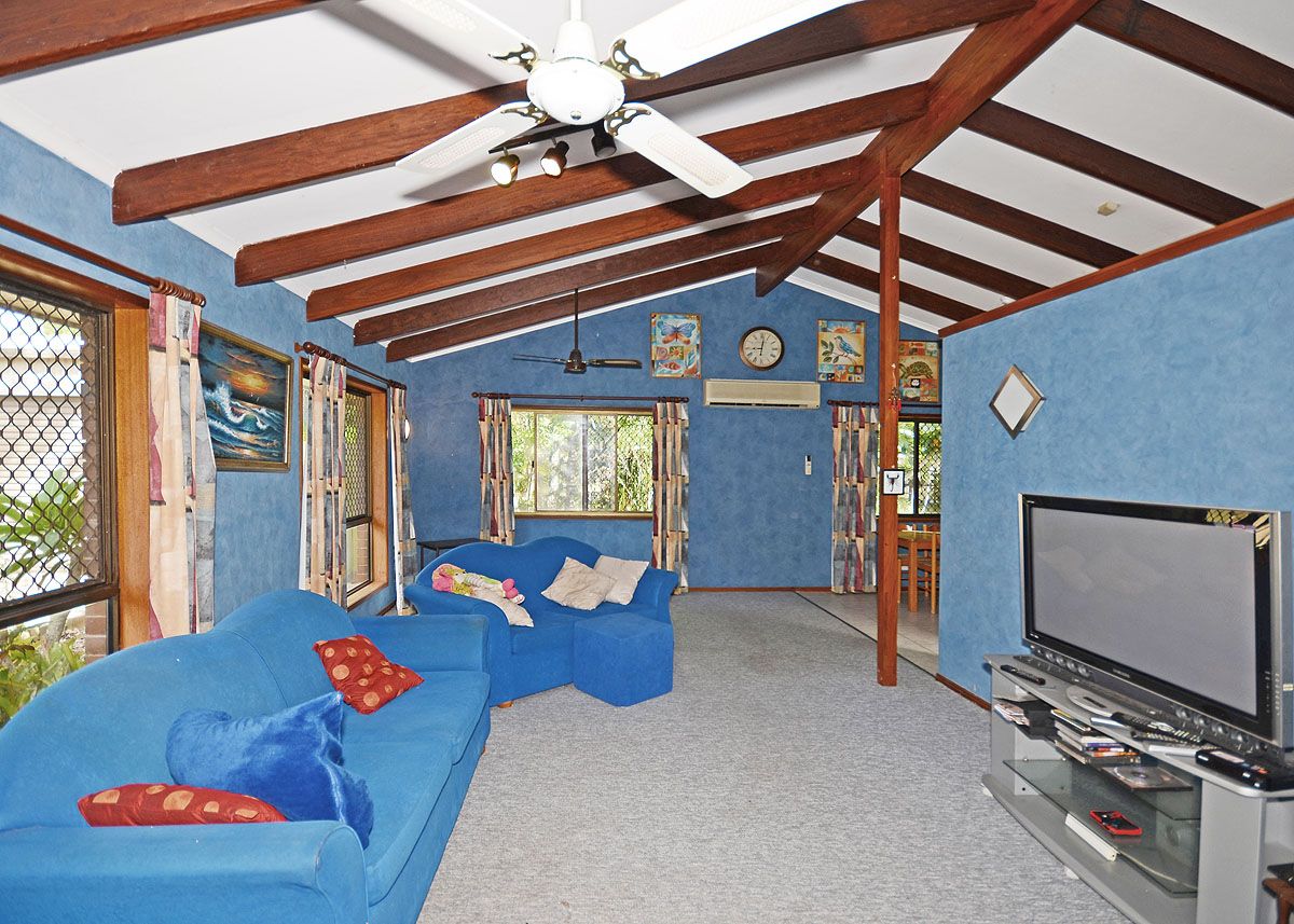 21 Senorita Parade, Urangan, QLD 4655