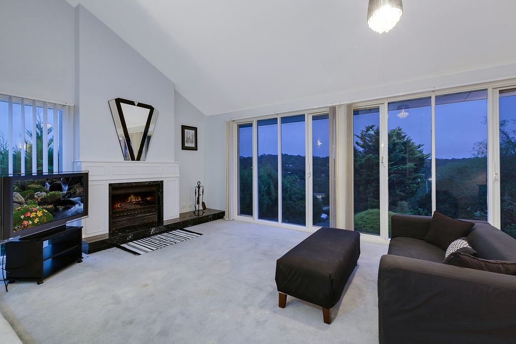 13 Elmwood Rise, Eltham North, VIC 3095