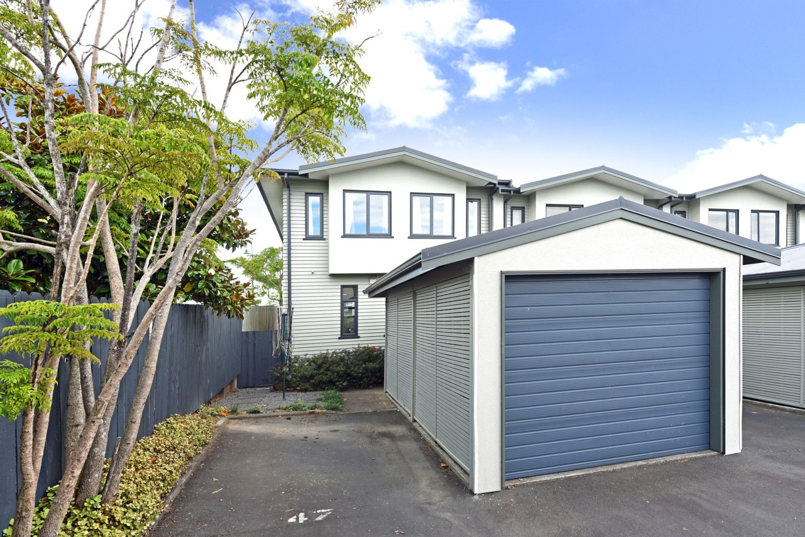 47/2 Armoy Drive, Dannemora, Manukau City